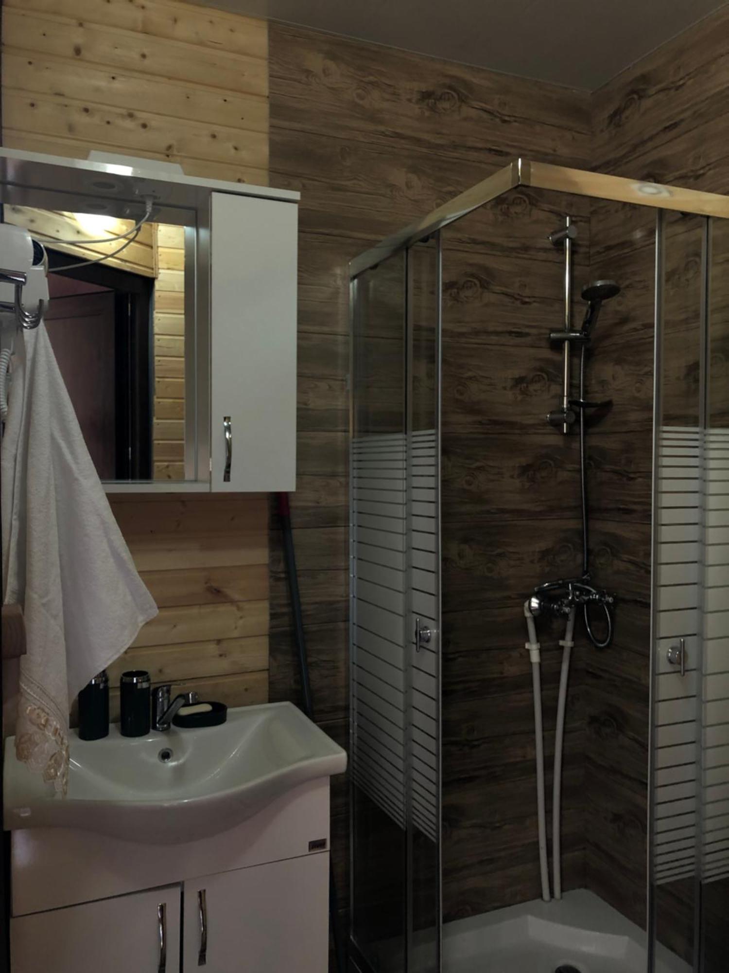 Aisi Apartment ฌุตตา ภายนอก รูปภาพ