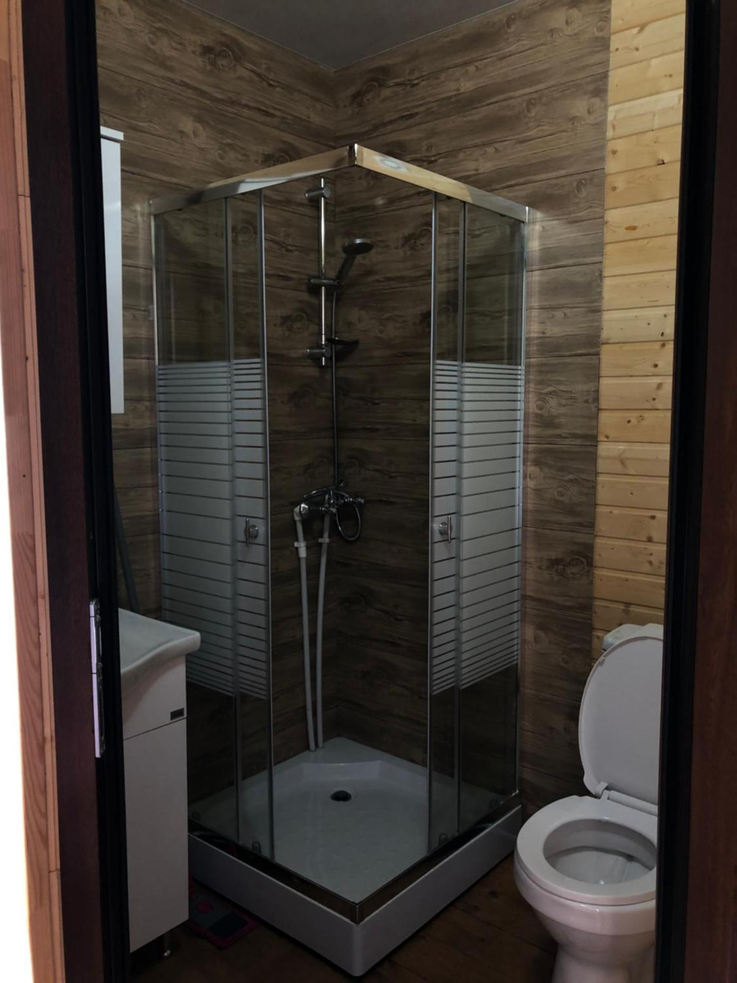 Aisi Apartment ฌุตตา ภายนอก รูปภาพ
